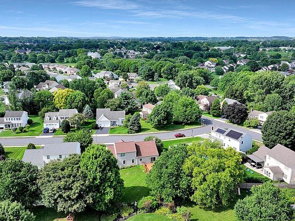 4th image of 8 Barbara Ln