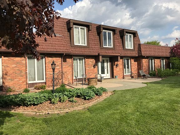 2nd image of 1927 Wildwood Dr