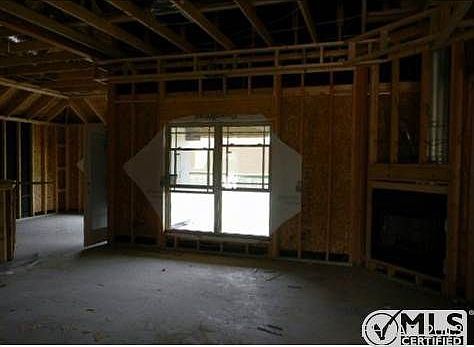 4th image of 2526 Mugho Dr