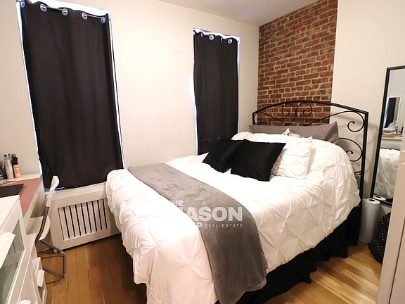 3rd image of 456 9th Ave #7A