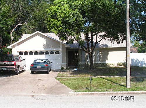 1st image of 194 Sir Lawrence Dr