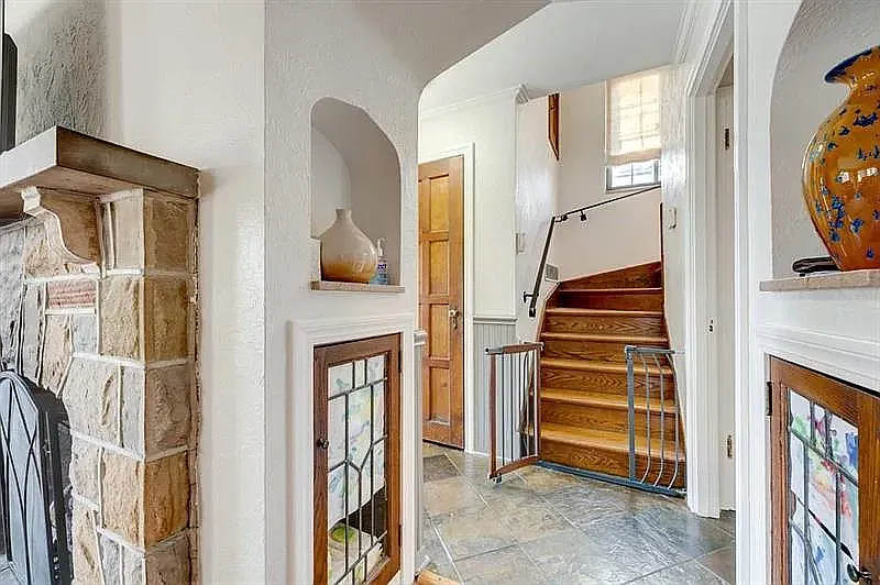 4 bed, 1.5 bath, 1860 sqft, $2,800 — Photo 4
