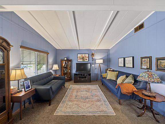 3rd image of 1059 Eagle Nest Rd