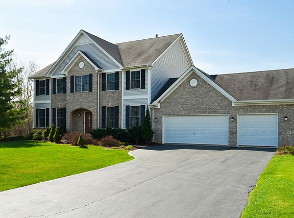 2nd image of 5689 Caribou Ln
