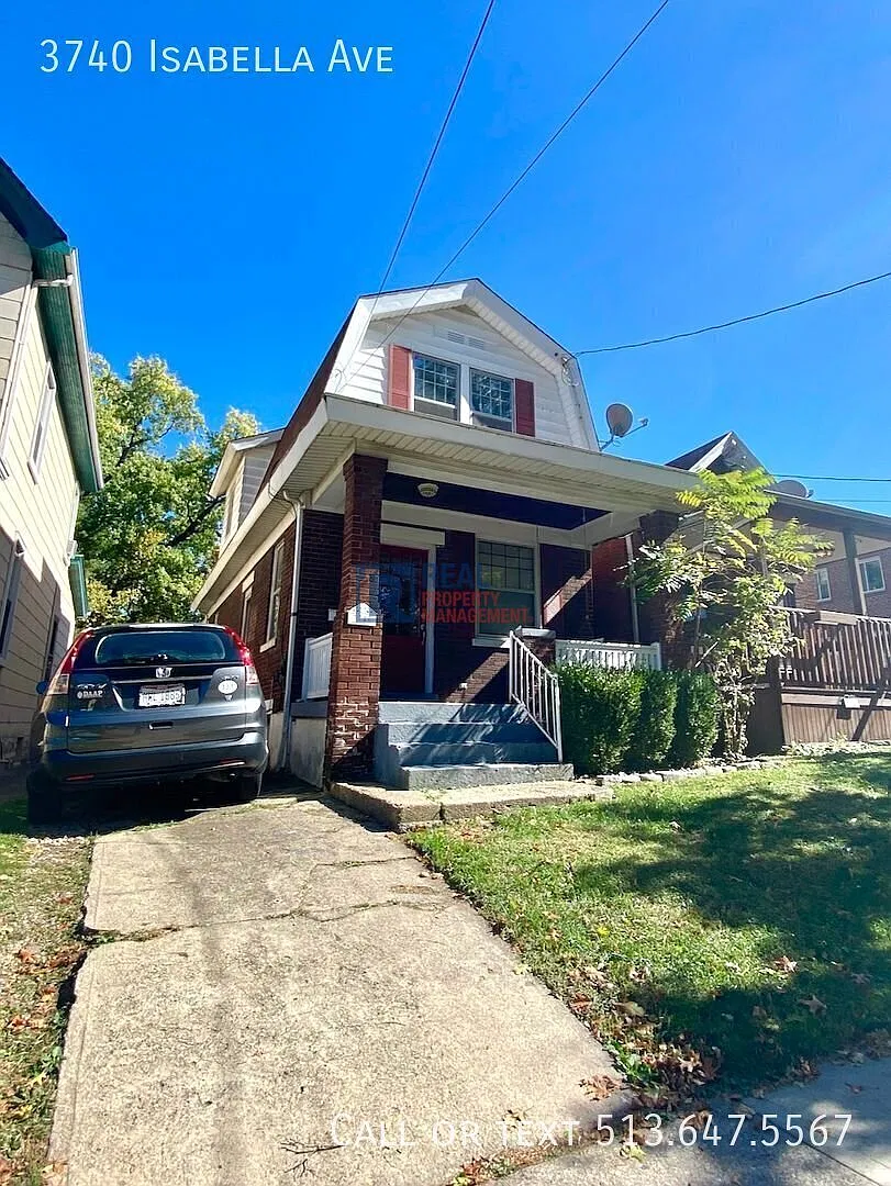 Amazing Oakley Location - With Parking! — Photo 1