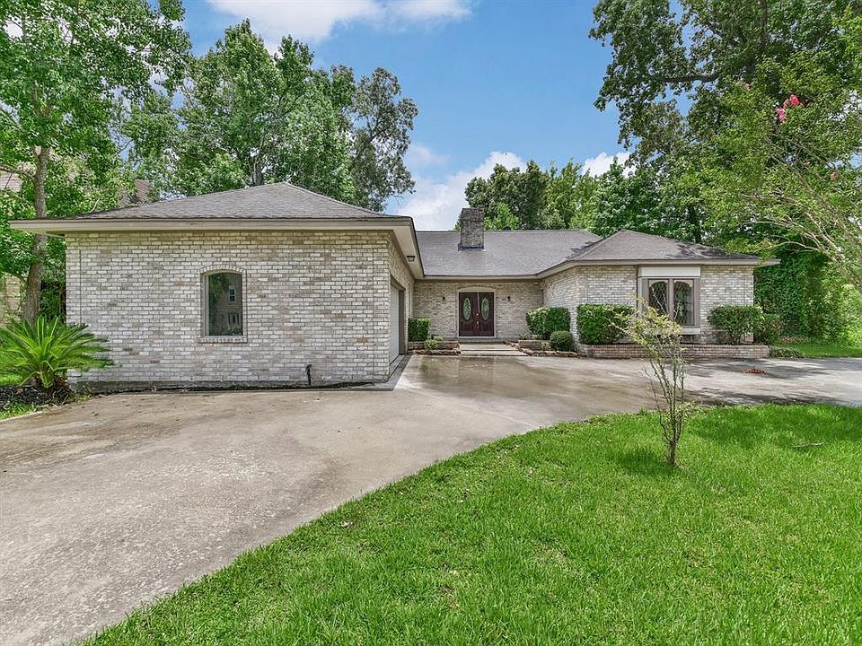 1st image of 533 Robert E Lee Dr