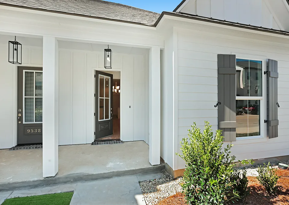 9534 Creekview Dr