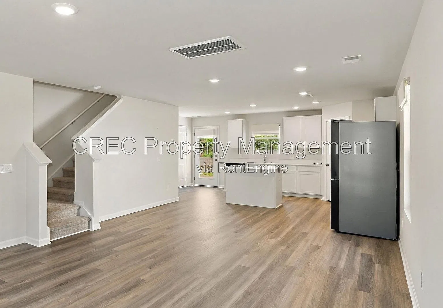 4 bed, 2.5 bath, 1760 sqft, $2,275 — Photo 4