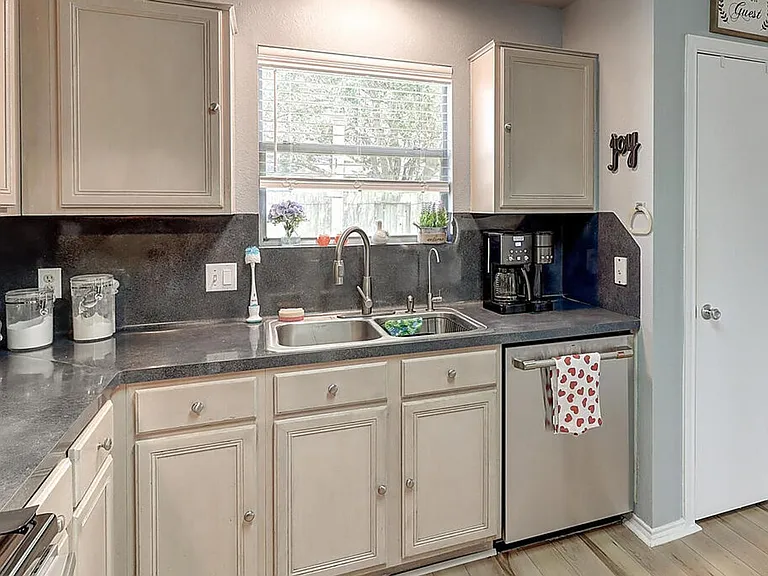 7846 Falcon Dr — Photo 27