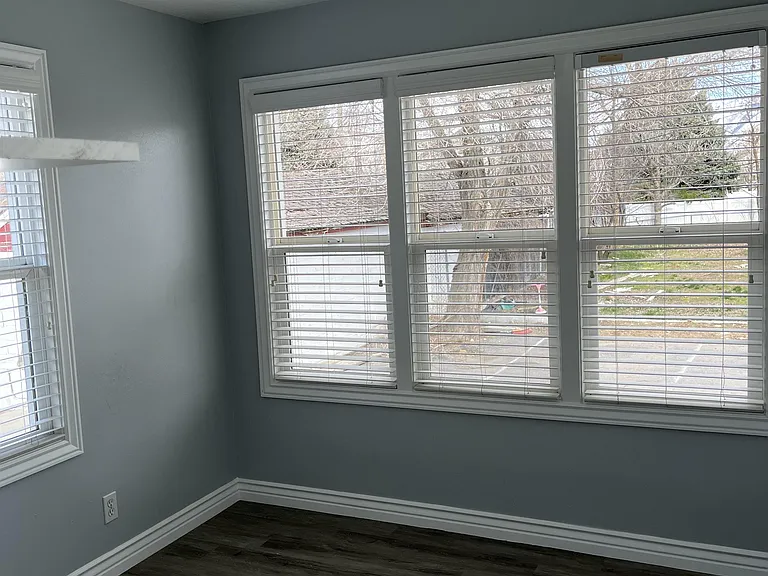 632 N Main St — Photo 11