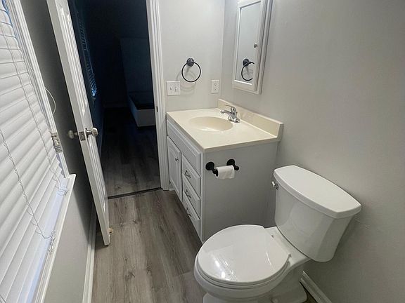 5th image of 3015 Wildwood Dr