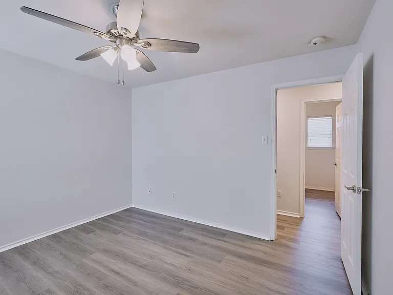 9316 Rowlands Sayle Rd — Photo 38