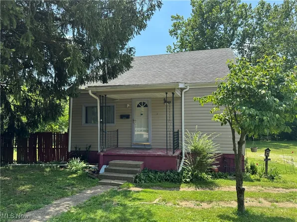 55612 National Rd, Bridgeport, OH 43912