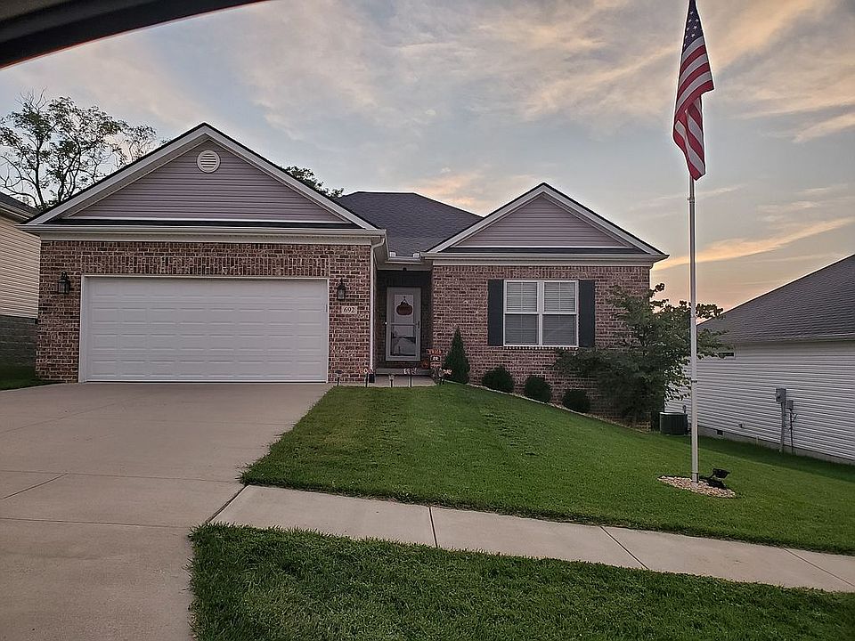 1st image of 692 Jennifer Dr