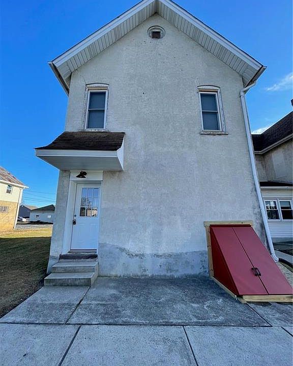 1st image of 637 Washington Ave