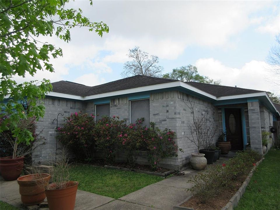 1st image of 4030 Cary Creek Dr
