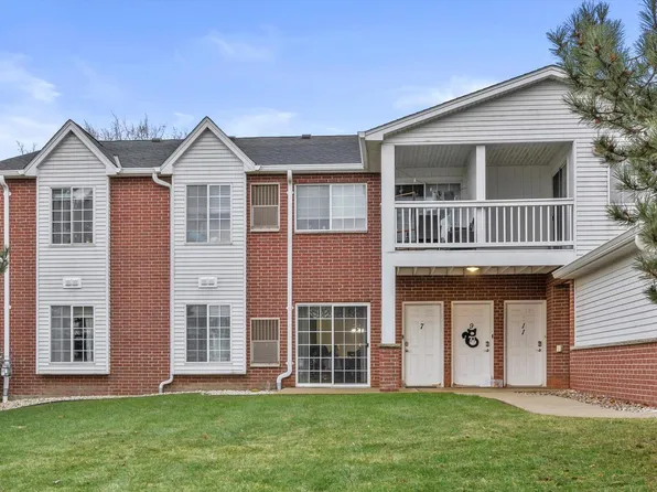 8581 Lexington PLACE #7, Pleasant Prairie, WI 53158