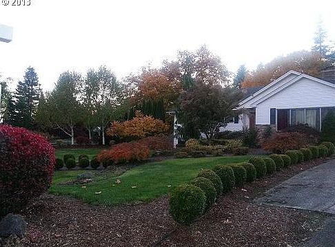 2nd image of 802 NE Grace Ave