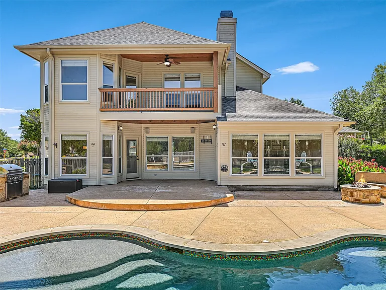 104 Acapulco Ct — Photo 2