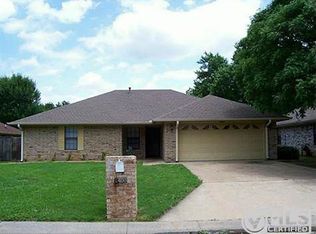 1408 Misty Hollow St, Denton, TX 76209