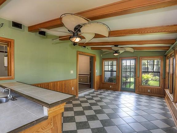 3rd image of 8076 Elsee Dr