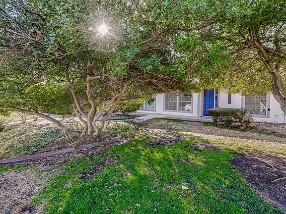 2nd image of 13702 Flagstone Ln