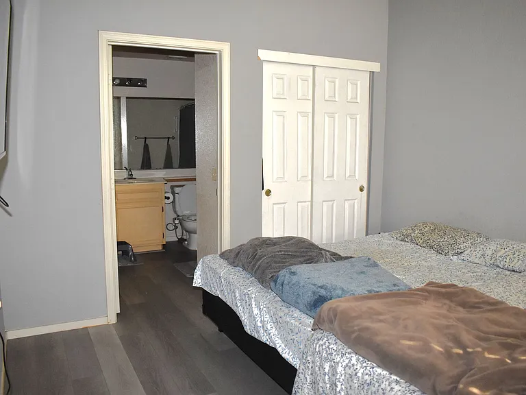 5201 Laguna Oaks Dr #127 — Photo 8