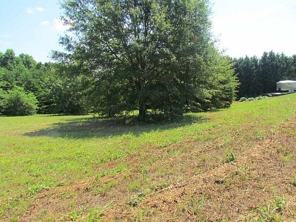 4th image of 360 Baywood Dr