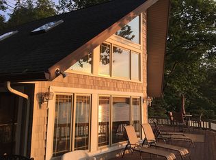 8231 E Bluff Dr, Penn Yan, NY 14527