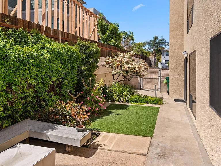 370 Rosecrans St #203 — Photo 39