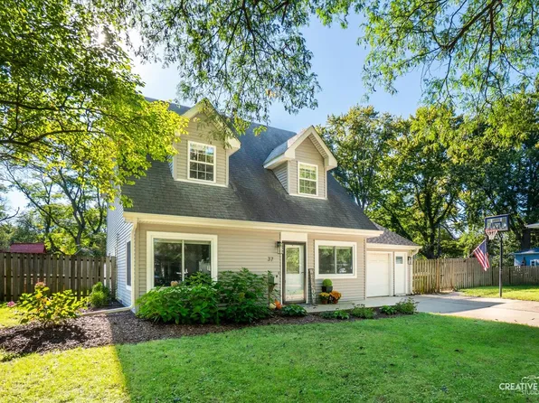 37 S Bereman Rd, Montgomery, IL 60538