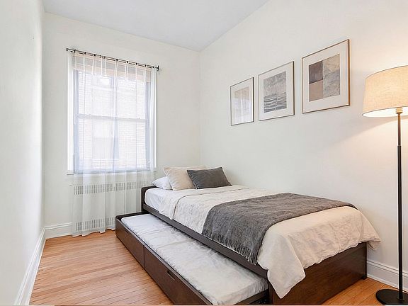 5th image of 25 Parade Pl APT 2K