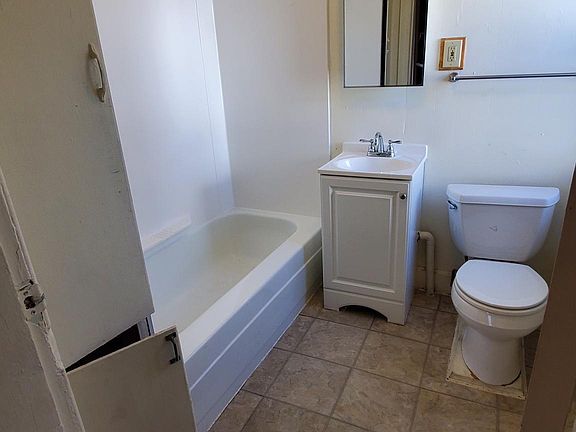 5th image of 515 Salem Ave #515