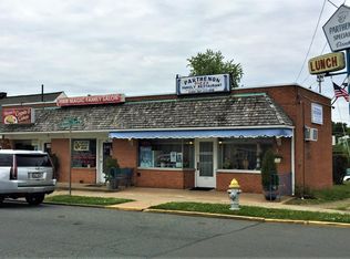 2024 Augustine Ave, Fredericksburg, VA 22401