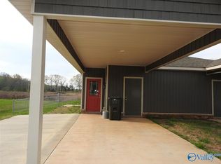 104 B Blue Heron Dr, Hazel Green, AL 35750