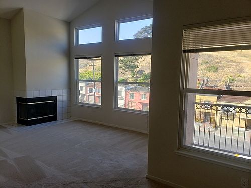 4th image of 163 Stoneridge Ln