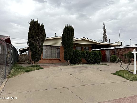 2nd image of 228 Mango Rd
