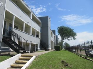 781 Country Place Dr APT 2039, Houston, TX 77079