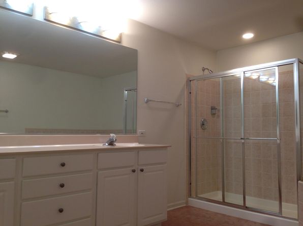 8217-1 N Lincoln Ave