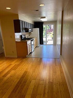 3rd image of 1319 25th Ave #A