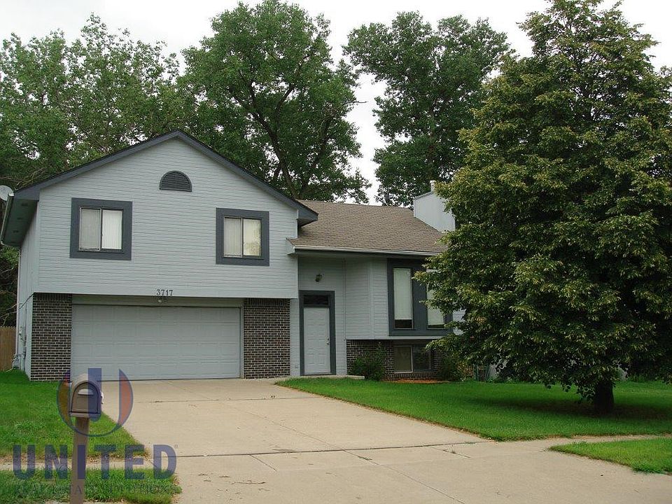 2nd image of 3717 Fieldcrest Dr