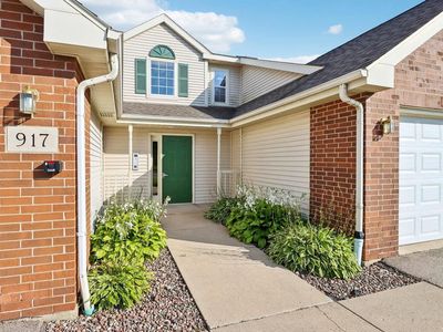 917 Park Street UNIT 102, Oregon, WI, 53575