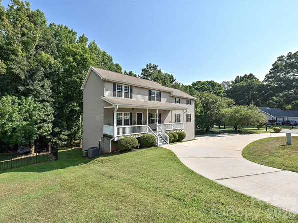 1401 Wall St, Waxhaw, NC 28173