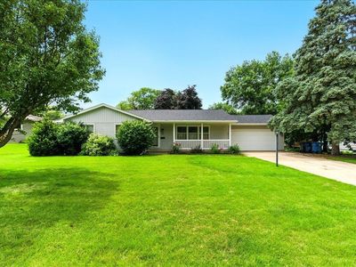 1131 Ridgemont Rd, Waterloo, IA, 50701