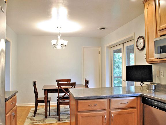 5th image of 1303 Westover Dr