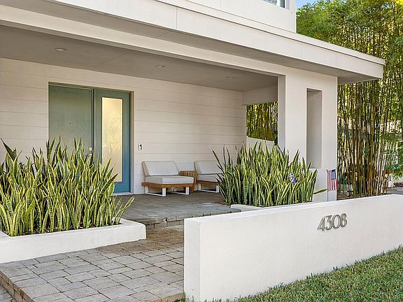 3rd image of 4308 W Palmira Ave