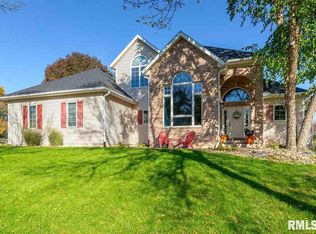 1206 Bridgeview Pl, Le Claire, IA