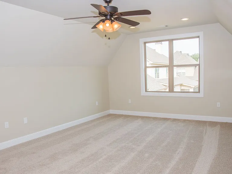 4269 Farmington Cv — Photo 21