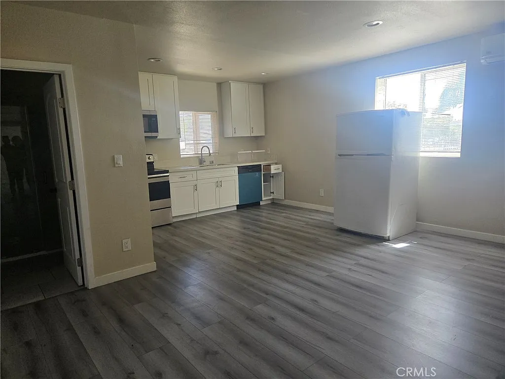 3 bed, 1616 sqft, $2,600 — Photo 4