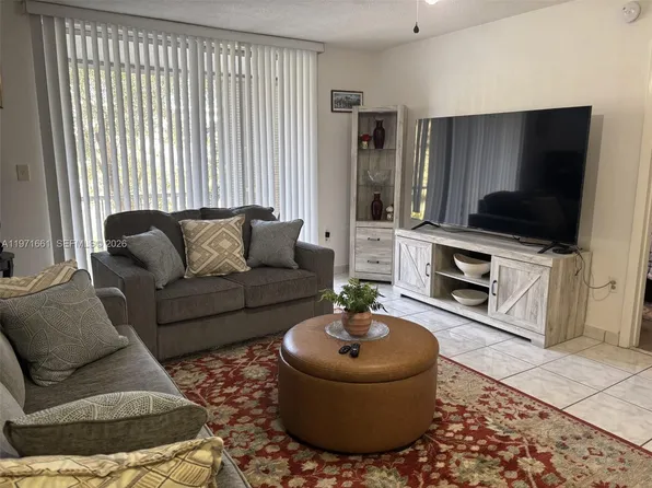 2903 Point East Dr APT K207, Aventura, FL 33160